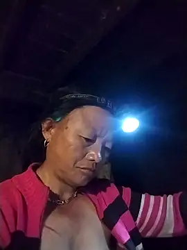 Snapshot of Samdim23 chatting on October 31, 9:49 pm Samdim23 online show from October 31, 9:49 pm