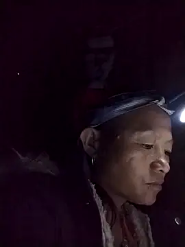 Snapshot of Samdim23 chatting on November 3, 2:40 pm Samdim23 online show from November 3, 2:40 pm