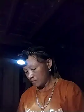 Snapshot of Samdim23 chatting on November 9, 2:15 pm Samdim23 online show from November 9, 2:15 pm