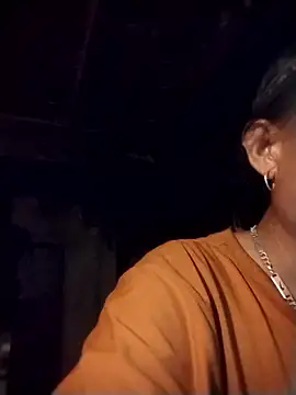 Snapshot of Samdim23 chatting on November 10, 2:49 pm Samdim23 online show from November 10, 2:49 pm