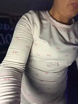 Snapshot of shortywidaphatty chatting on November 18, 11:36 am shortywidaphatty online show from November 18, 11:36 am