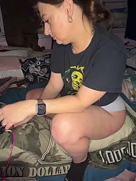 Snapshot of shortywidaphatty chatting on November 29, 11:24 am shortywidaphatty online show from November 29, 11:24 am