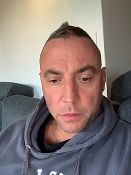 Snapshot of Marronglace1 chatting on November 17, 7:25 am Marronglace1 online show from November 17, 7:25 am