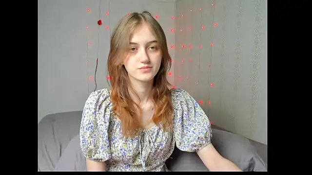Snapshot of dreamy_pollyyy chatting on April 19, 8:11 pm dreamy pollyyy online show from April 19, 8:11 pm