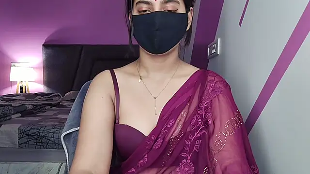 Snapshot of Tanya-mittal chatting on July 4, 6:19 am Tanya-mittal online show from July 4, 6:19 am
