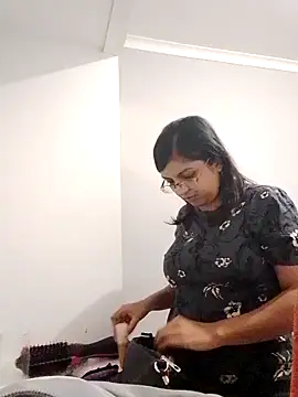 Shyspicy pie online show from September 27, 6:46 pm
