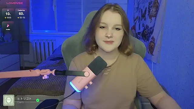 Snapshot of OliviaBlade chatting on October 17, 1:57 pm OliviaBlade online show from October 17, 1:57 pm