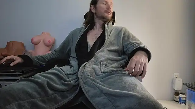 AlbinoAdonis online show from October 3, 6:05 pm