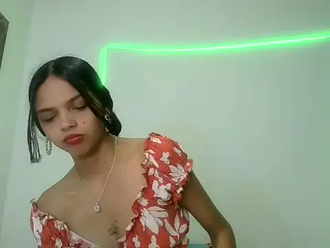 lucy babyy online show from November 12, 8:08 pm