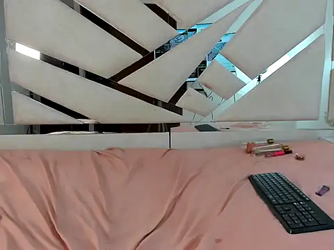 Kimberly TaylorX online show from December 1, 9:09 pm