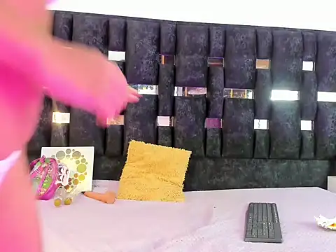 Kimberly TaylorX online show from December 15, 8:57 pm