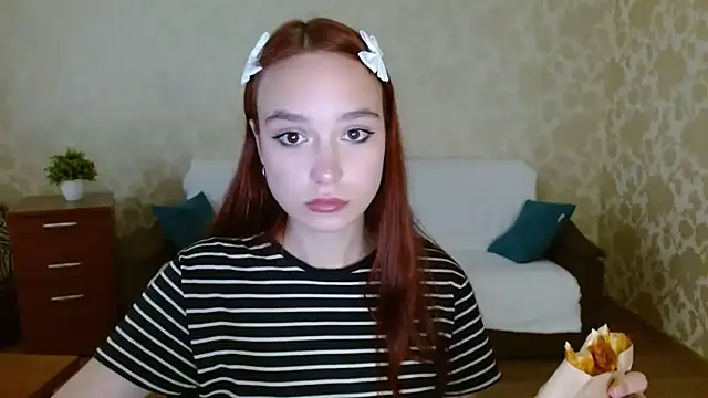 Snapshot of aFoxie chatting on September 14, 9:08 am aFoxie online show from September 14, 9:08 am