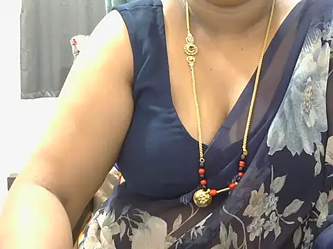 Snapshot of Nisha-telugu chatting on June 13, 2:09 am Nisha-telugu online show from June 13, 2:09 am