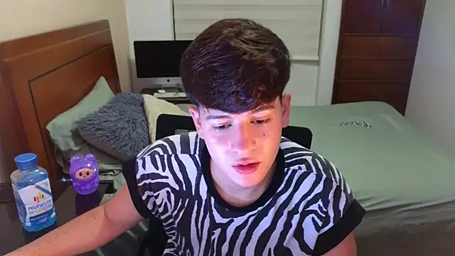 tightncuteass online show from October 3, 12:29 am