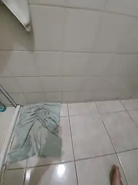 Snapshot of RoddieX chatting on October 3, 3:42 pm RoddieX online show from October 3, 3:42 pm