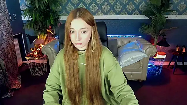 Snapshot of FoxyMayy chatting on May 14, 12:45 pm FoxyMayy online show from May 14, 12:45 pm