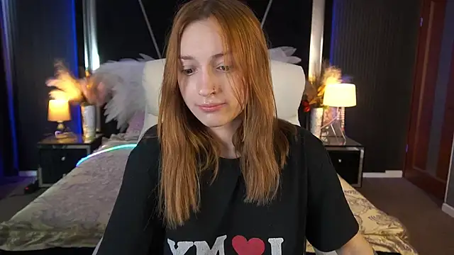 Snapshot of FoxyMayy chatting on June 24, 12:59 pm FoxyMayy online show from June 24, 12:59 pm