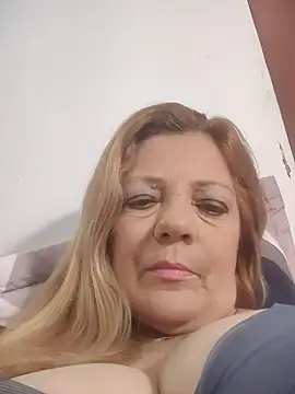 Casandra Cruz online show from October 15, 1:39 am