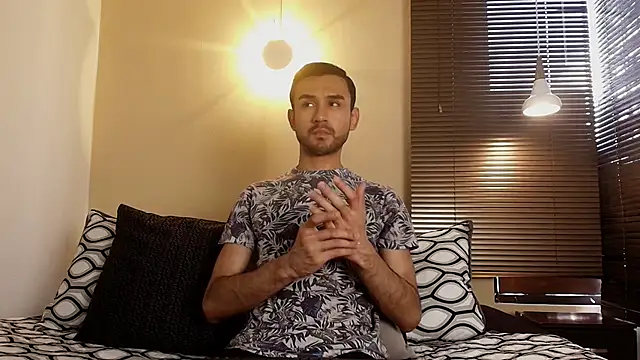 Snapshot of Axel_Moon_S chatting on November 21, 7:56 pm Axel Moon S online show from November 21, 7:56 pm