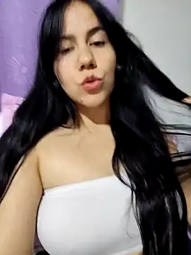 Snapshot of valen-sexx chatting on May 9, 3:56 am valen-sexx online show from May 9, 3:56 am