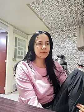 Snapshot of valen-sexx chatting on June 5, 12:06 am valen-sexx online show from June 5, 12:06 am