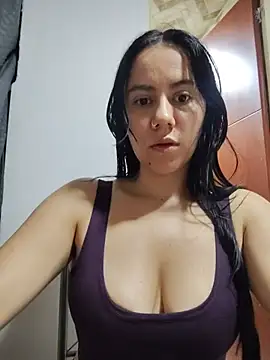 Snapshot of valen-sexx chatting on July 23, 2:09 am valen-sexx online show from July 23, 2:09 am