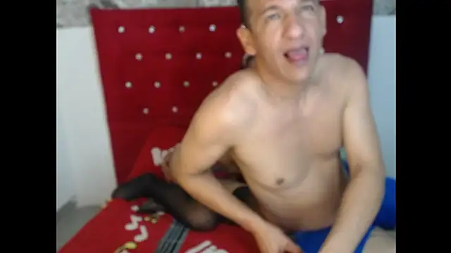 Snapshot of fuck_latin_couple chatting on June 13, 4:49 pm fuck latin couple online show from June 13, 4:49 pm
