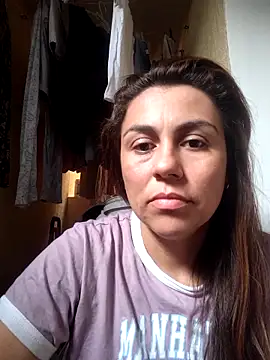 Snapshot of vanessa-titisM chatting on May 3, 7:09 pm vanessa-titisM online show from May 3, 7:09 pm