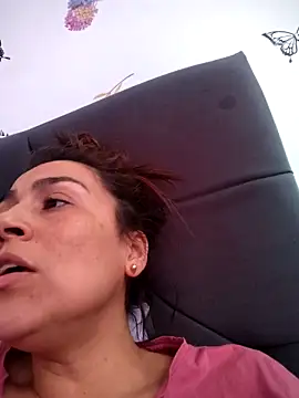 Snapshot of vanessa-titisM chatting on May 6, 4:56 pm vanessa-titisM online show from May 6, 4:56 pm