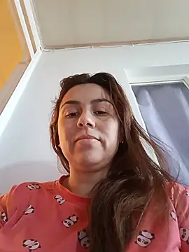Snapshot of vanessa-titisM chatting on May 23, 3:27 pm vanessa-titisM online show from May 23, 3:27 pm