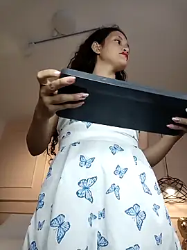 ArielBlossom    online show from March 14, 12:10 pm