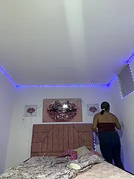 Anabelle 00  online show from May 15, 3:13 am