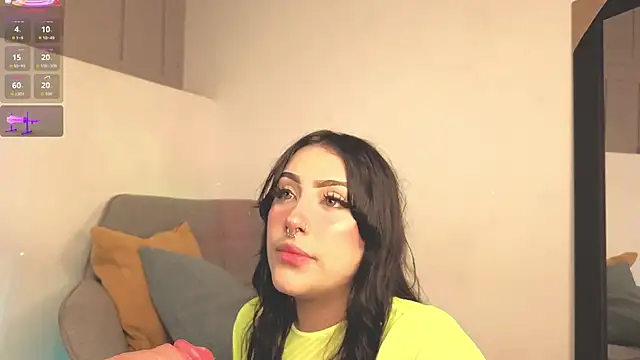 Snapshot of ashlynnlowe_ chatting on October 15, 8:09 pm ashlynnlowe online show from October 15, 8:09 pm