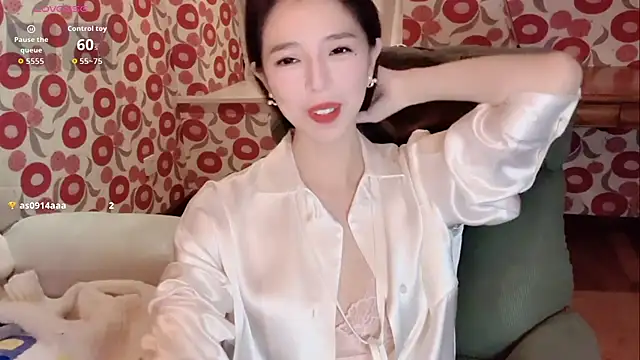 miss-lin online show from December 3, 1:31 pm