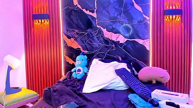 Snapshot of Lucky_boys__X chatting on March 1, 5:15 pm Lucky boys X online show from March 1, 5:15 pm