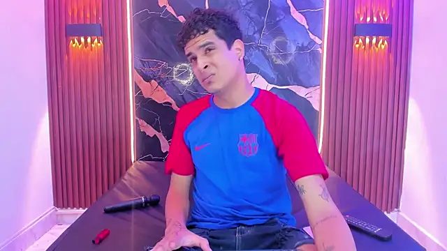 Snapshot of Lucky_boys__X chatting on March 3, 9:53 pm Lucky boys X online show from March 3, 9:53 pm