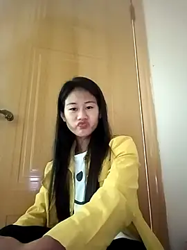 Snapshot of luy-xinh02 chatting on September 19, 2:35 am luy-xinh02 online show from September 19, 2:35 am