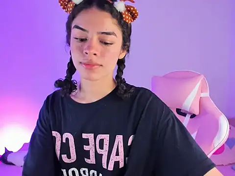 maddy parker   online show from November 12, 9:03 pm