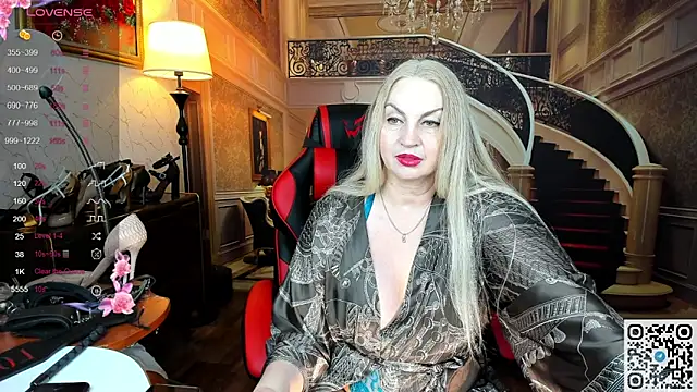 Nina Devillle online show from May 23, 12:27 am