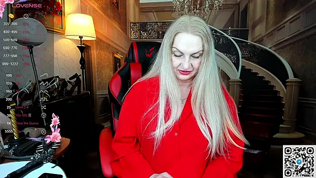 Nina Devillle online show from June 1, 11:39 pm