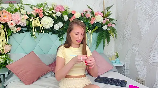 Miranda Scott online show from October 16, 5:03 pm