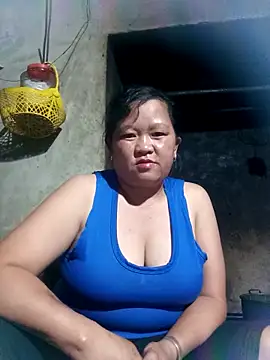 Snapshot of riso-00 chatting on October 14, 1:34 pm riso-00 online show from October 14, 1:34 pm