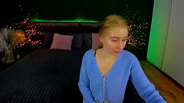 Alina Blonde online show from September 20, 5:41 am