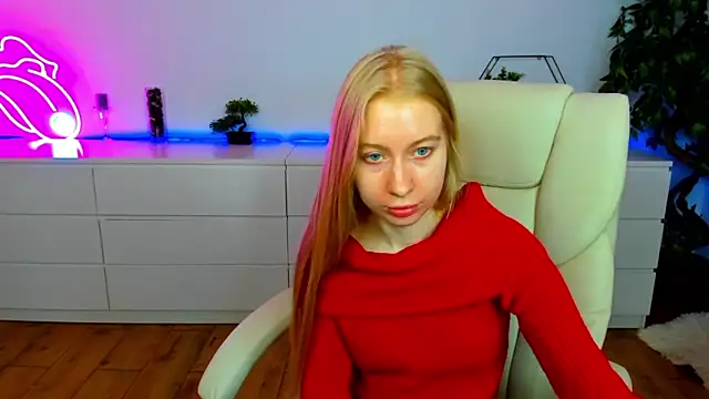 Alina Blonde online show from November 8, 6:57 am