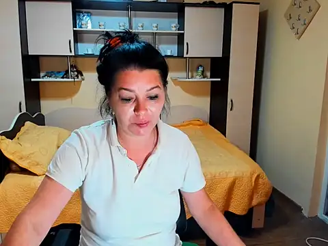 Soffy Skye online show from June 19, 4:28 am