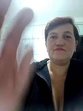 Snapshot of Caramellove8877 chatting on October 5, 4:33 am Caramellove8877 online show from October 5, 4:33 am