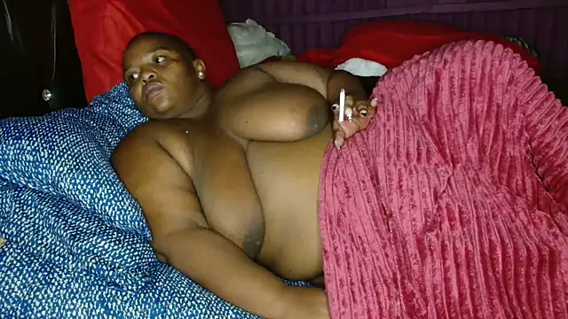 Bustyboobs02xx online show from June 12, 11:46 pm