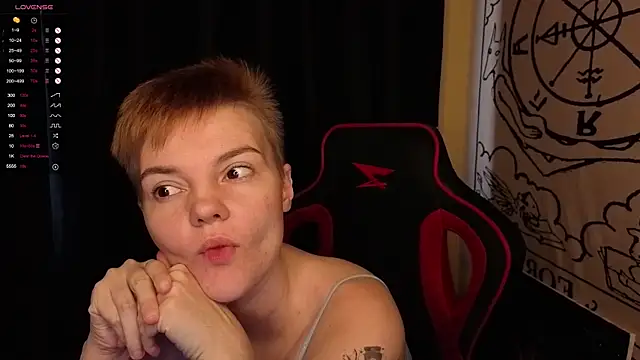 KrisNeal online show from October 18, 9:10 am