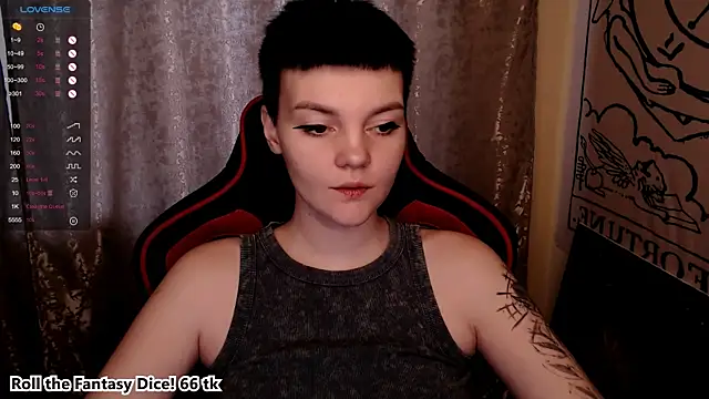 KrisNeal online show from December 4, 10:13 am