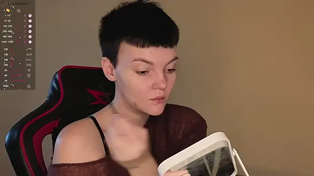 KrisNeal online show from December 14, 9:14 am